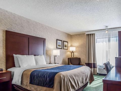 Yellowstone River Inn & Suites