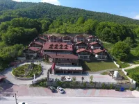 Abant Kartal Yuvasi Hotel Hôtels à : Bickiyani Koyu