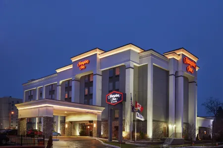 Hampton Inn Niagara Falls Отели рядом с достопримечательностью «Водопады Бридал Вейл»
