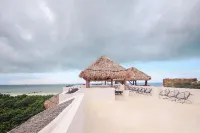Casa Astral Luxury Hotel فنادق في هولبوكس