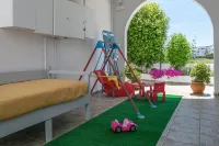 Vira Vivere Houses Hotels in Мілос