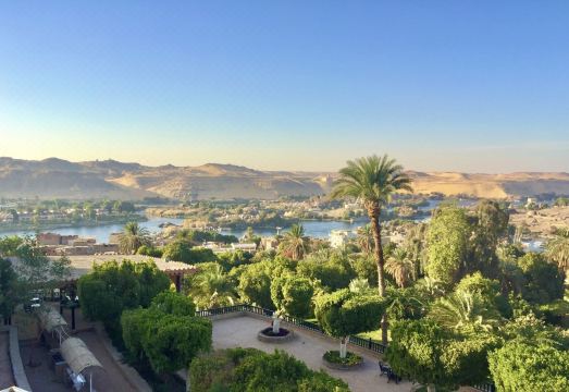 바스마 호텔 아스완의 야외 수영장