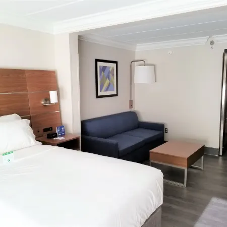 Holiday Inn Express COLUMBIA NE - FORT JACKSON by IHG