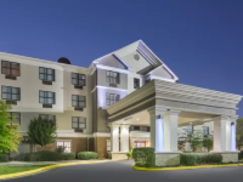 Holiday Inn Express & Suites Byron by IHG Hoteles en Byron