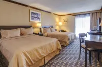 La Saguenéenne - Hôtel et Centre de Congrès Hotels near Saguenay Fjord National Park