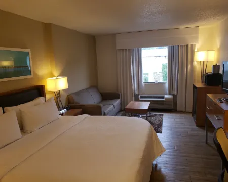 Holiday Inn Express Pittsburgh-North (Harmarville) by IHG ハーマー・タウンシップのホテル