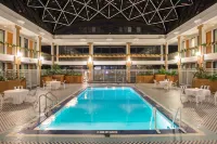 Holiday Inn & Suites Pittsfield-Berkshires Hotels in Pittsfield