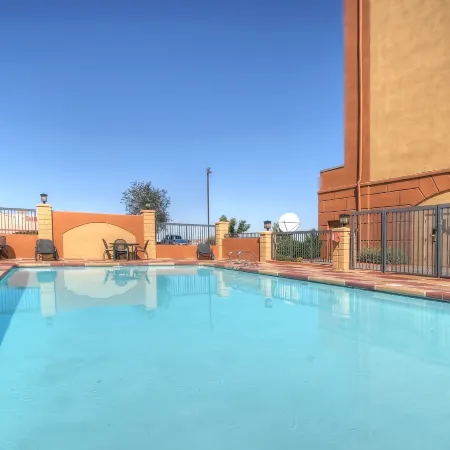Holiday Inn Express & Suites ALBUQUERQUE MIDTOWN by IHG