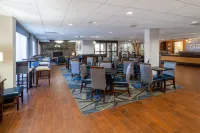 Holiday Inn Express FORSYTH by IHG - breakfast
