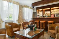 Logis Domaine de Valaudran - Barer
