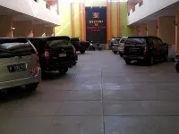 Grand Star Hotel - parking