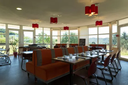 The Originals Access, Hôtel Tulle Отели в г. Марсийак-ла-Круазий