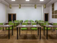 Tryp by Wyndham San Luis Potosi Hotel & Suites Отели рядом с достопримечательностью «Арена «Эль-Домо»»