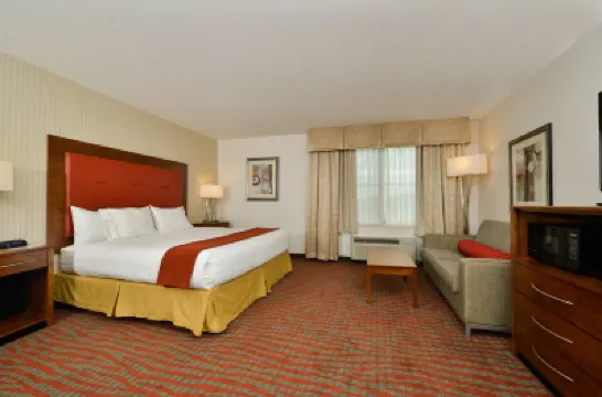 Holiday Inn Express BOSTON-MILFORD by IHG Hotels near Milford Quarries