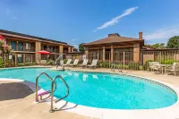 Baymont by Wyndham Easton - Pools