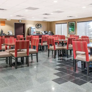 Comfort Suites
