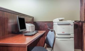 Days Inn & Suites by Wyndham Lexington