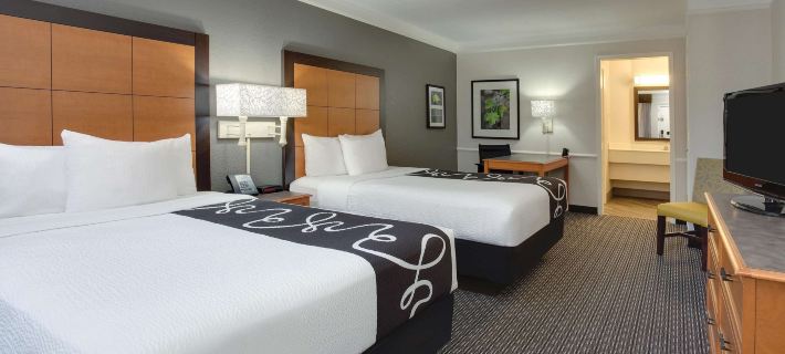 Days Inn by Wyndham Gainesville University I-75 Hotels in Gainesville