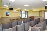 Tobi Hostel and Apartments