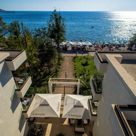 Apartments Kuce Lekovica Beach & Snack Bar- Bistro