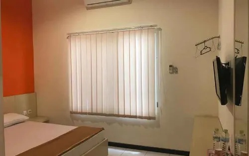 Pink House Hotels in Mayangan