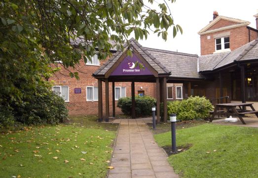 프리미어 인 위럴 차일더 손턴