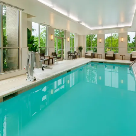 Courtyard Atlanta Alpharetta/Avalon Area