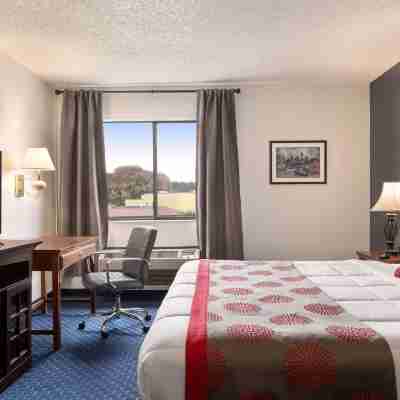 Ramada by Wyndham Arcata Rooms