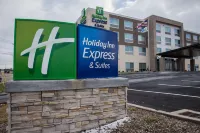 Holiday Inn Express & Suites Marietta فنادق في Marietta