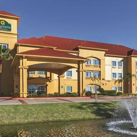 La Quinta Inn & Suites by Wyndham Pearland - Houston South