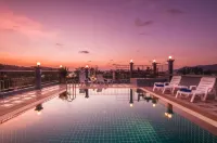 The Crystal Beach Hotel Hotel di Phuket