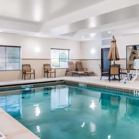 Comfort Inn & Suites Pittsburgh South