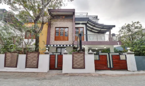 Treebo Backpackers Inn Hotels near Princess St