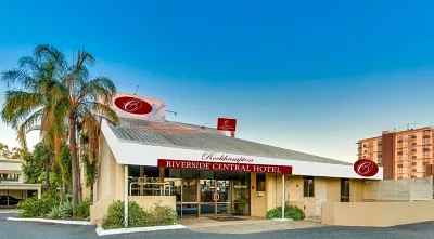 Rockhampton Riverside Central Hotel Official Hotel dekat C.Q. Military & Artifacts Museum