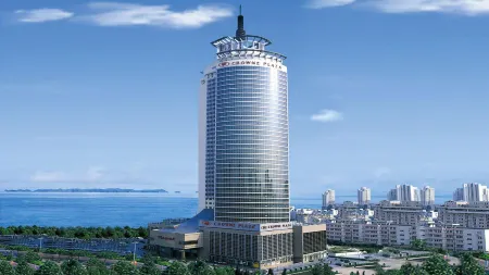 Crowne Plaza Qingdao Отели рядом с достопримечательностью «Qingdao No. 1 Bathing Beach»