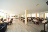 Maracaibo Aparthotel - parking