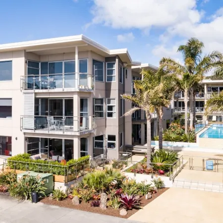 Edgewater Palms Apartments