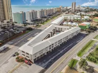 Las Palmas 207 by Vacation Homes Collection