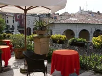 Hotel Piroscafo Hotels near Casa Lusetti