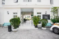 White Boutique Hotel and Residences Hotels in Otres Beach