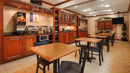 Best Western Plus Slidell Hotel Отели в г. Слайделл