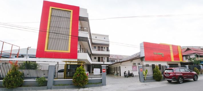 Rajawali Inn Hotels in Palu