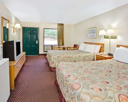 Super 8 by Wyndham Marietta/West/ATL Area マリエッタのホテル