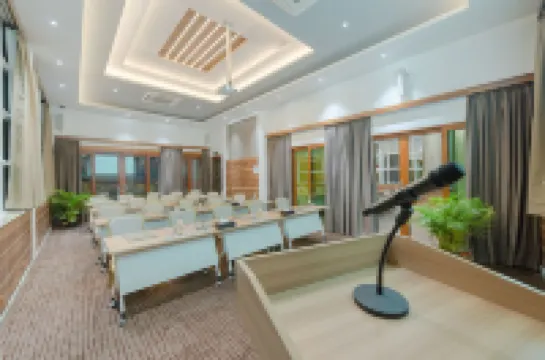 Samann Host Hotels in Malé