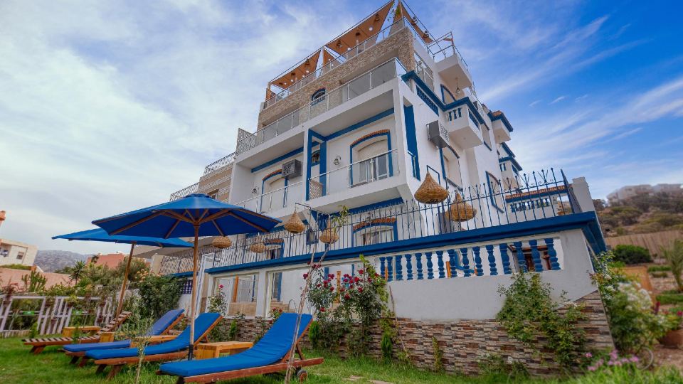 Blue Wave Lodge
