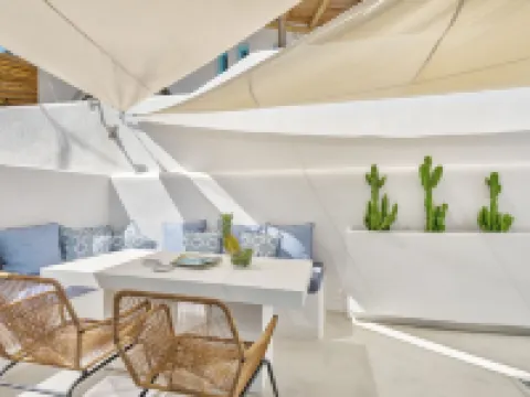 Adastra Ithaca Luxury Suites イタキ島のホテル