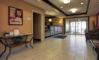 Holiday Inn Express & Suites Defiance