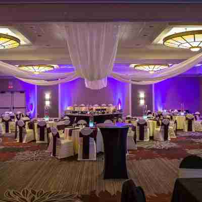 DoubleTree by Hilton Hotel Pittsburgh - Green Tree Dining/Meeting Rooms