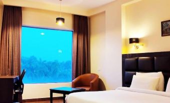 Chinmay Hotel & Resort
