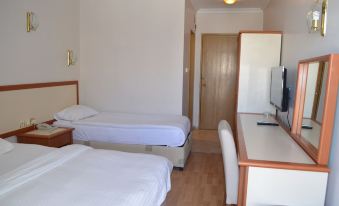 Grand Milano Hotel - Housity